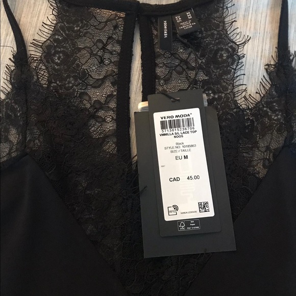 SOLD 🖤 Moda Lace Cami - Picture 3 of 7